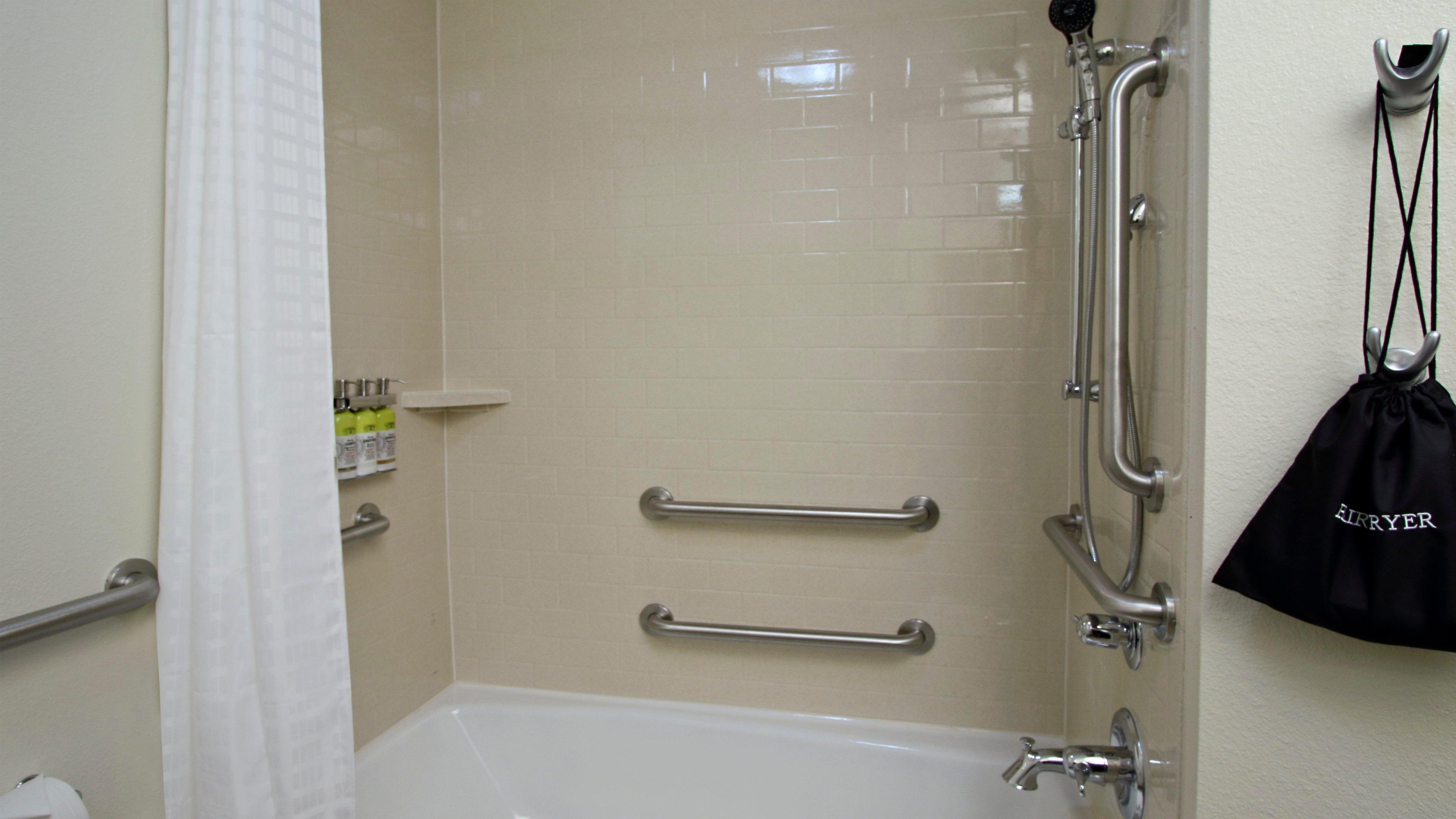Candlewood - By Ihg Hotel 2*